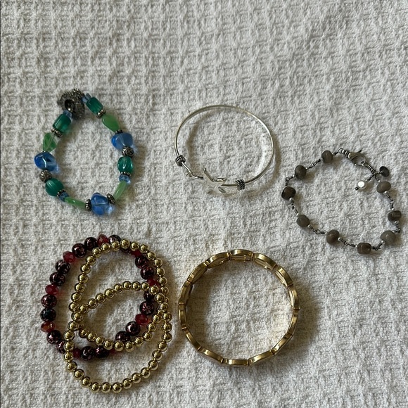 Jewelry - Elegant Gold and Red Beaded Bracelet Set